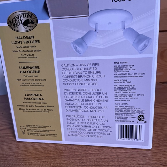 Light fixture - Picture 3 of 3